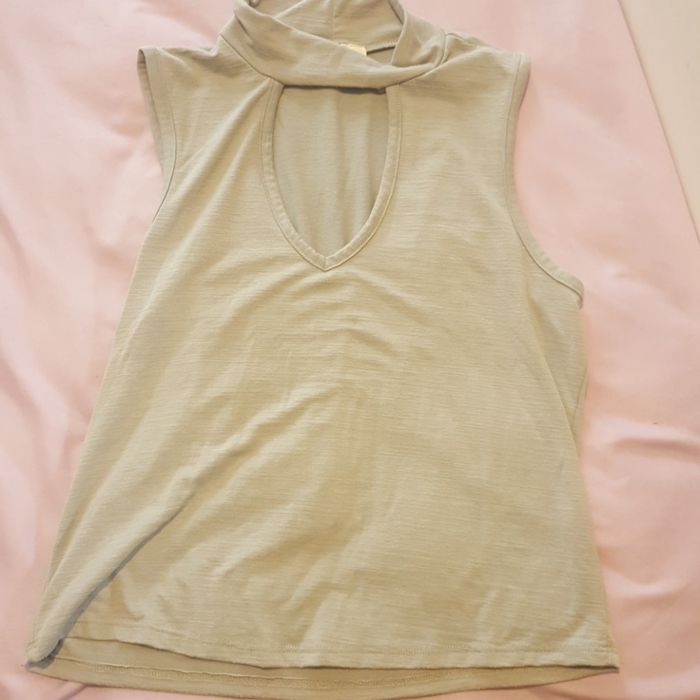 Tanktop with choker